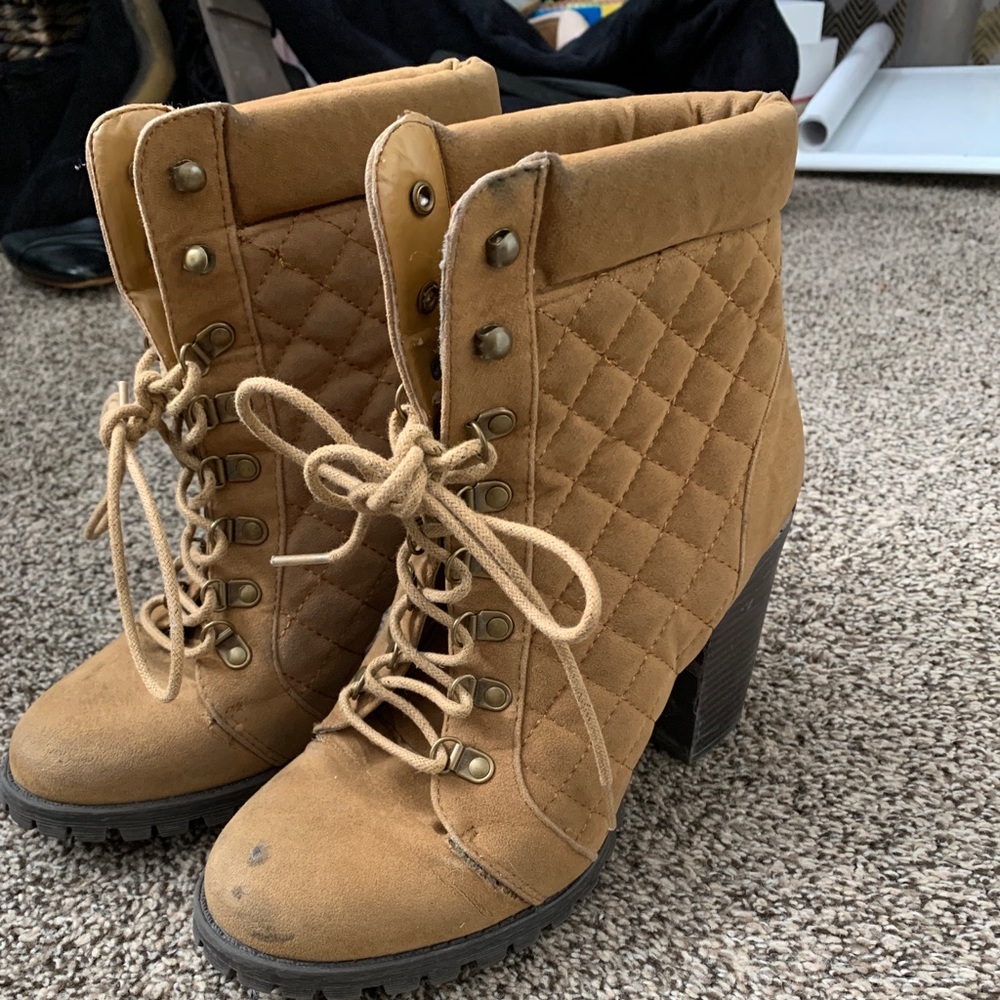 Boots - Picture 2 of 3
